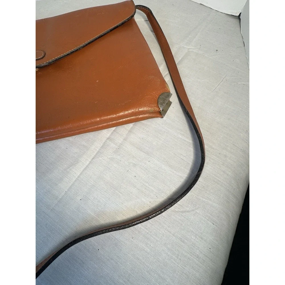 VERNE Handcrafted For Personal Pride Brown Leather Clutch Purse